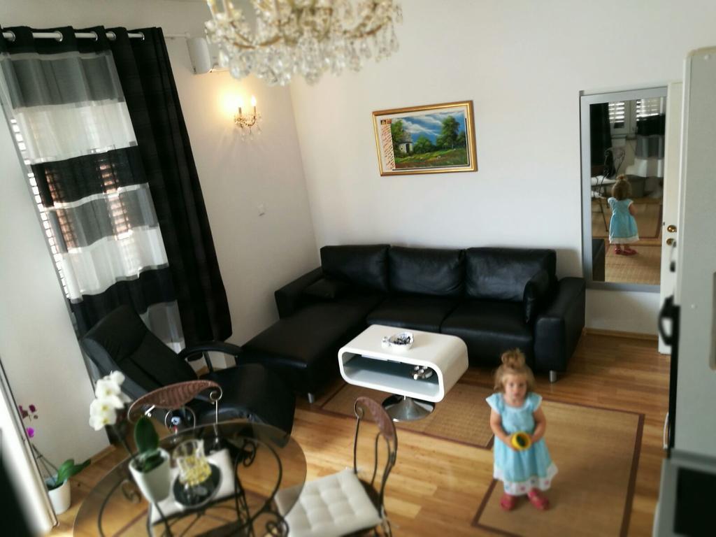 Ana Apartment Pola Esterno foto