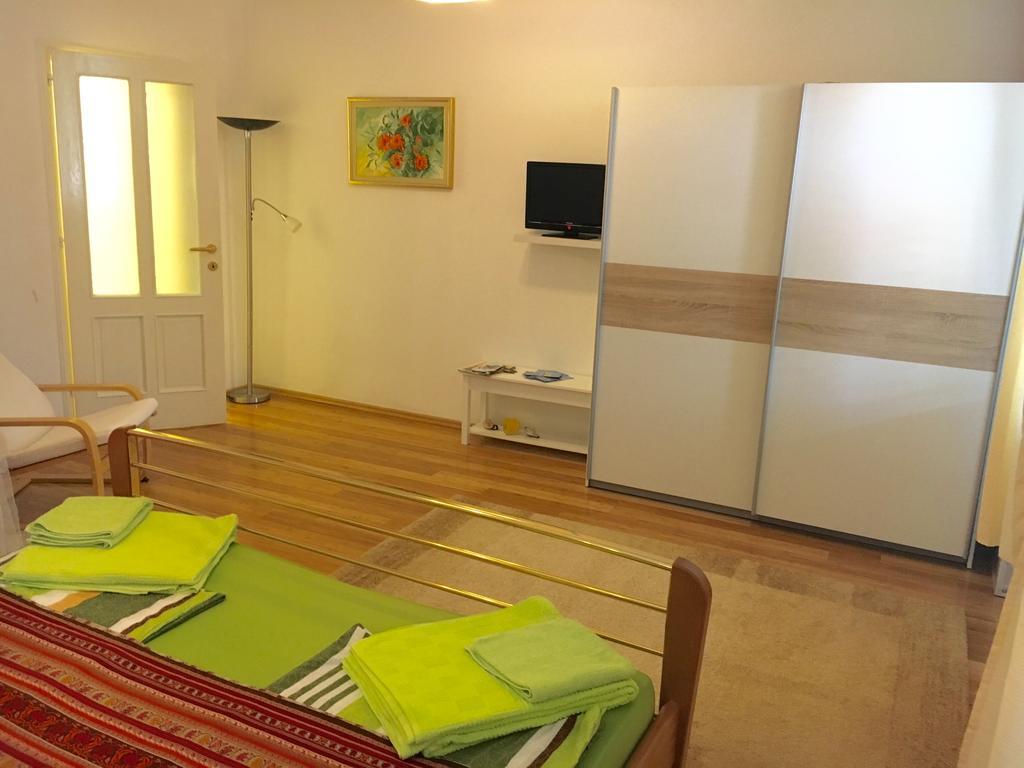 Ana Apartment Pola Esterno foto