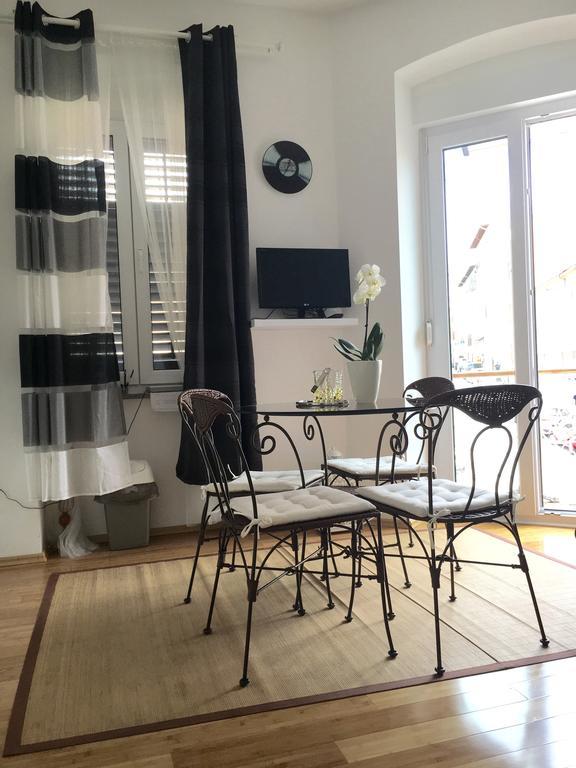 Ana Apartment Pola Esterno foto